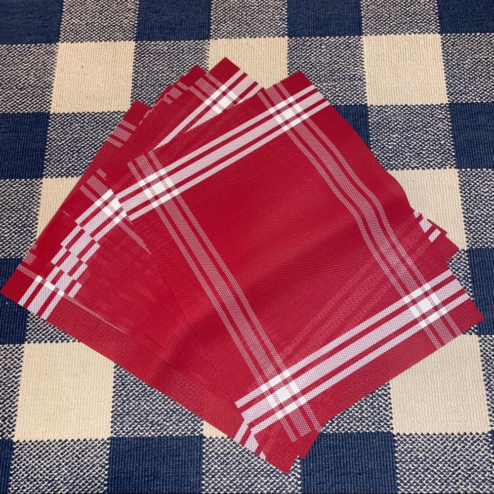 Target brand vinyl placemats (set of 6)